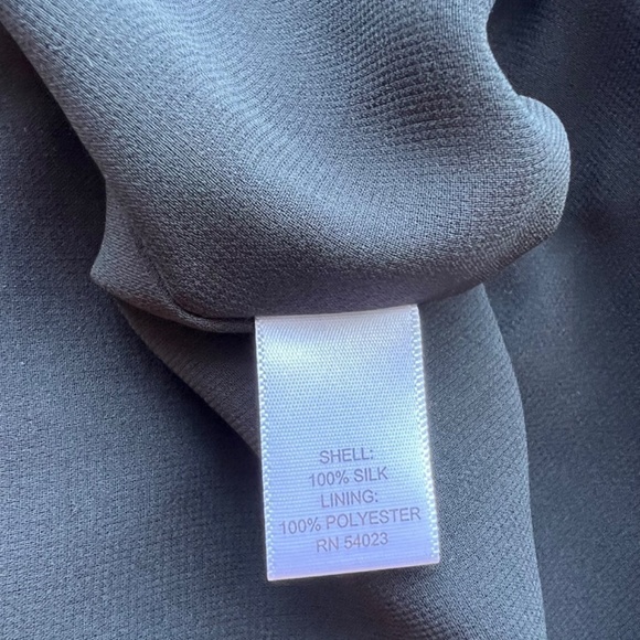 Banana Republic size 2P black ruched halter like top - Picture 9 of 11